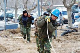 頂風(fēng)冒雪，完成市中心地下變電站電纜敷設(shè)