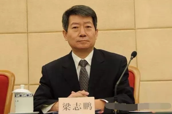 1月24日國(guó)家能源局召開(kāi)新聞發(fā)布會(huì)，發(fā)布2017年度新能源并網(wǎng)運(yùn)行情況、能源監(jiān)管投訴舉報(bào)處理情況，介紹解讀清潔取暖規(guī)劃等政策