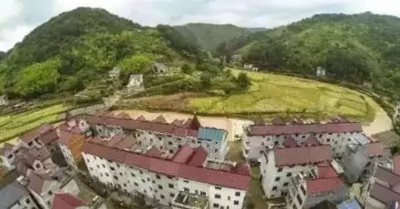 剛剛，2018中央一號(hào)文件發(fā)布，光伏扶貧助力致富