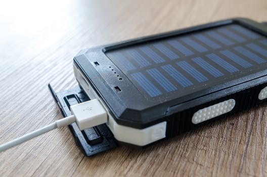無線充電革命正悄悄萌芽 充電樁能否保其身？
