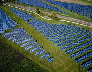 青?！澳孟隆憋L(fēng)水光互補發(fā)電全球第一