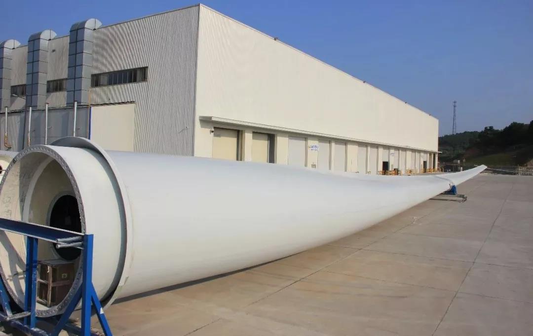 72米長、LCOE最低！國內(nèi)首款海陸兩用風(fēng)電葉片成功下線